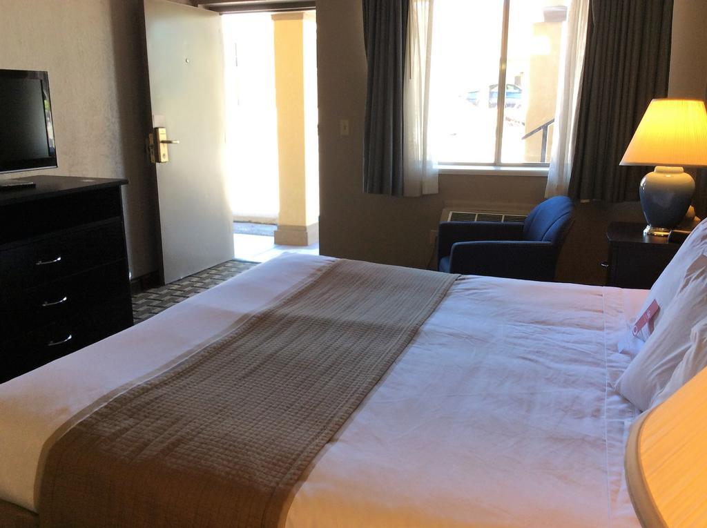 Econo Lodge Beaver Buitenkant foto