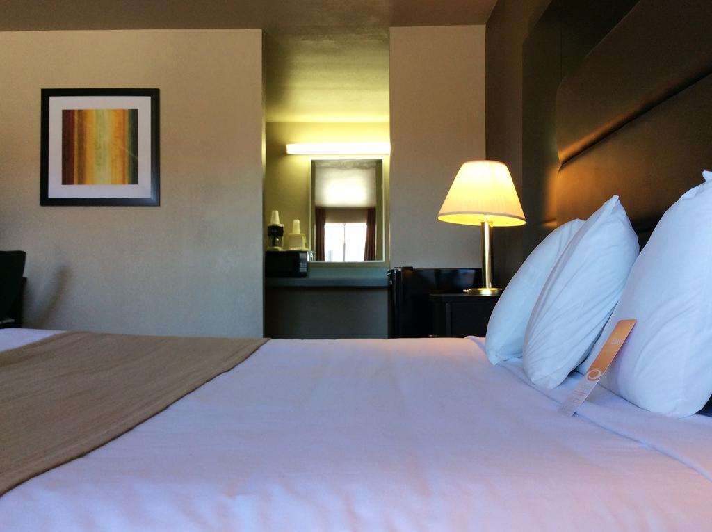 Econo Lodge Beaver Buitenkant foto